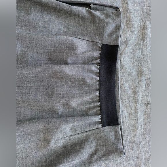 Aritzia Babaton Walt Skirt - Picture 4 of 9